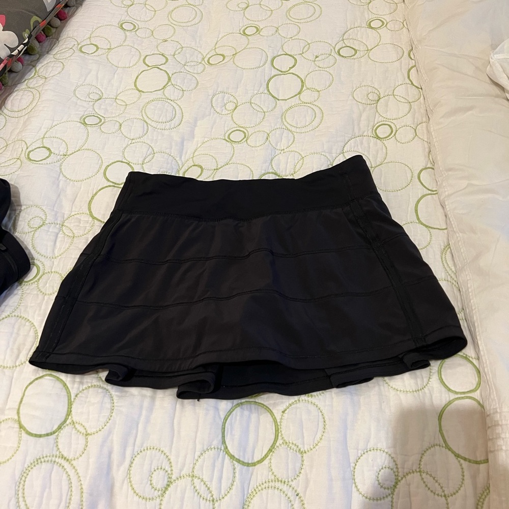 Black lululemon 15” tennis skirt